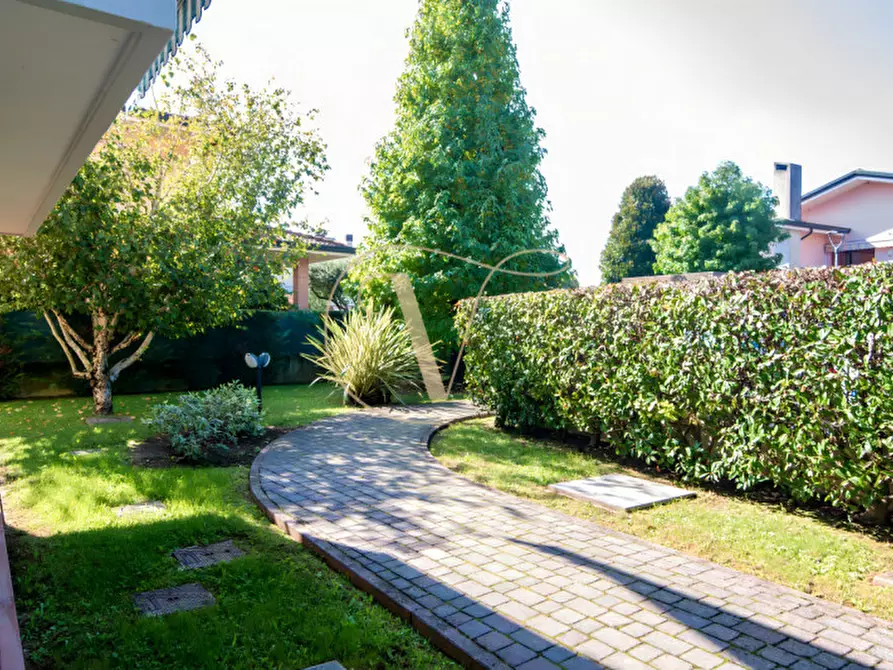 Immagine 12 di Appartamento in vendita  in Via Giuseppe Saragat a Rubano