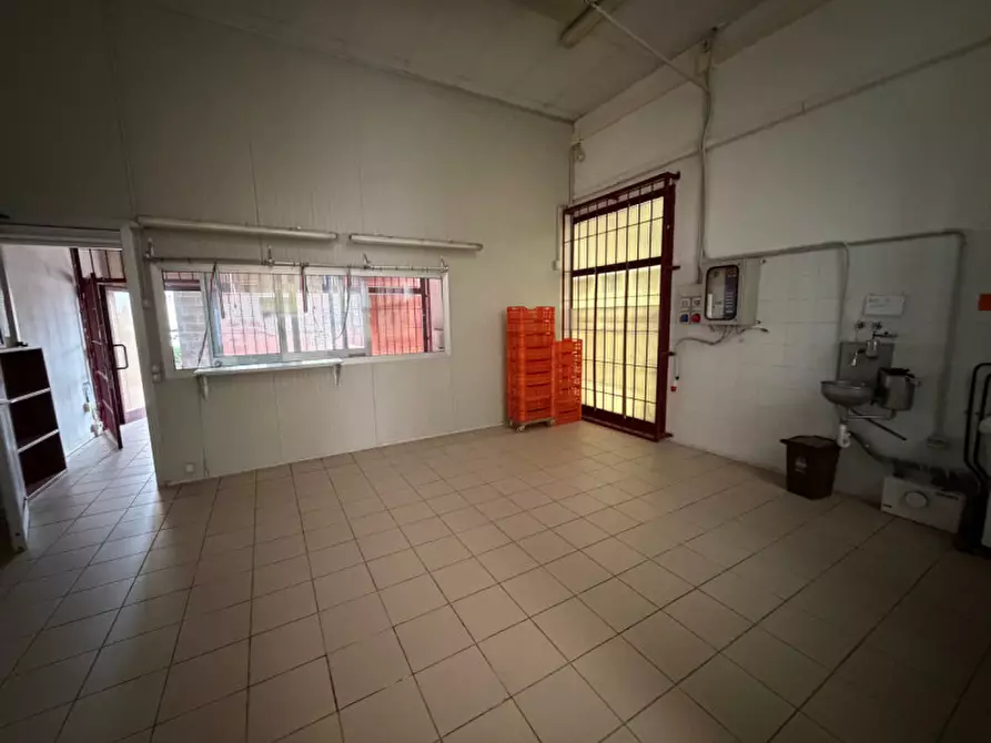 Immagine 4 di Negozio in affitto  in Via Londra 22 a Sassuolo