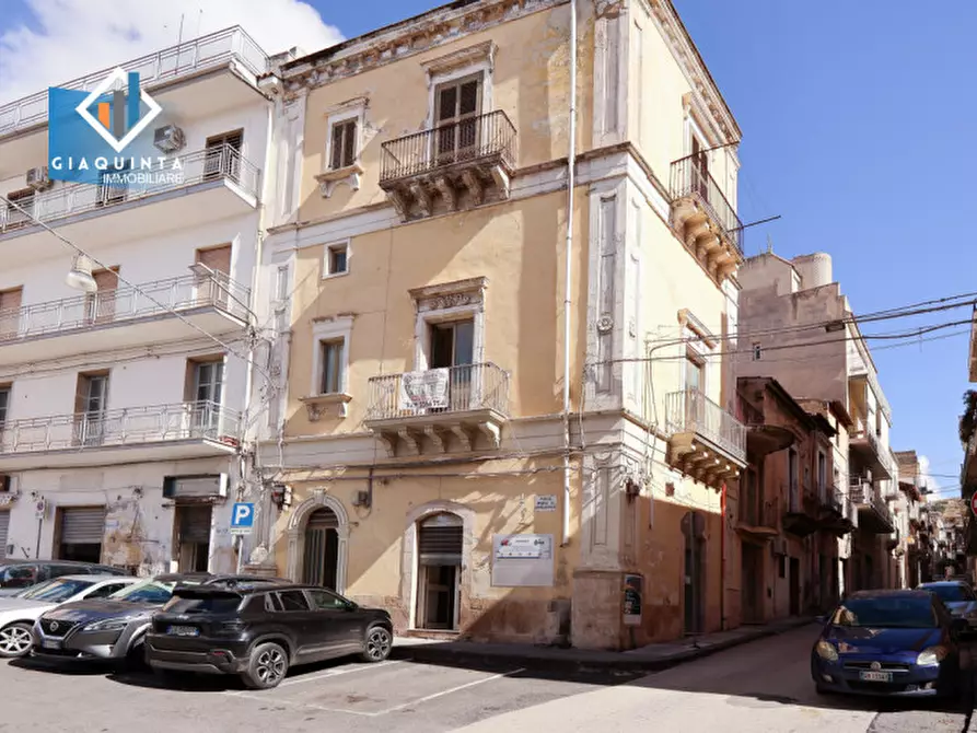 Immagine 2 di Negozio in vendita  in piazza Maria Ausiliatrice n.01 a Palagonia