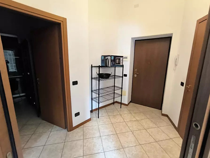 Immagine 12 di Appartamento in affitto  in Via Dolomiti a Milano