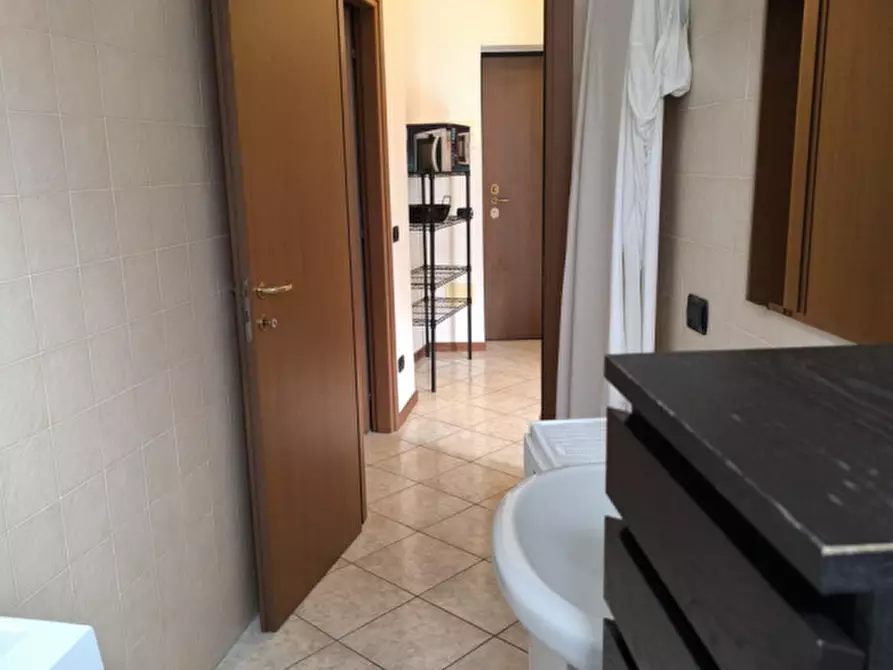 Immagine 13 di Appartamento in affitto  in Via Dolomiti a Milano