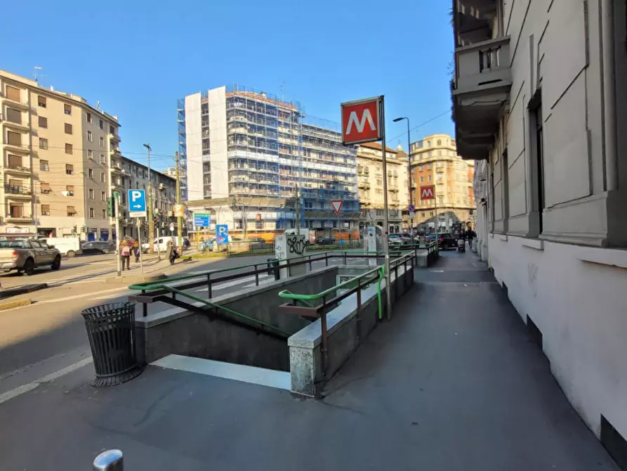 Immagine 4 di Appartamento in vendita  in Viale Abruzzi a Milano