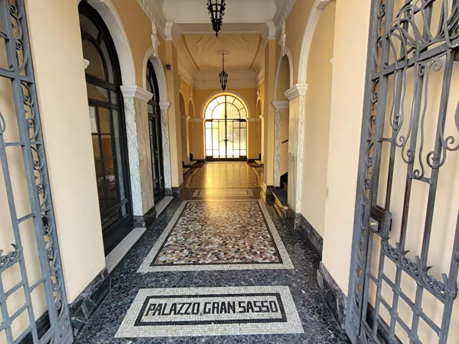 Immagine 6 di Appartamento in vendita  in Viale Abruzzi a Milano