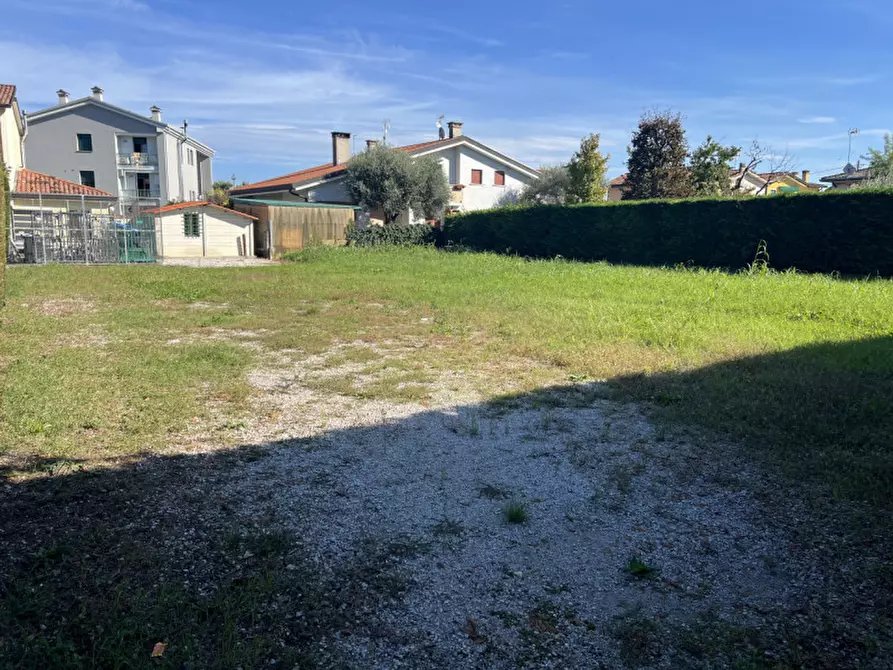 Immagine 2 di Terreno in vendita  in via Roma, 52 a Due Carrare