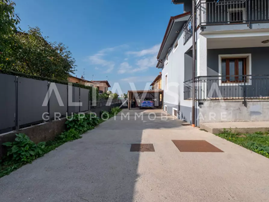 Immagine 3 di Appartamento in vendita  in Via Santa Giustina a Montichiari