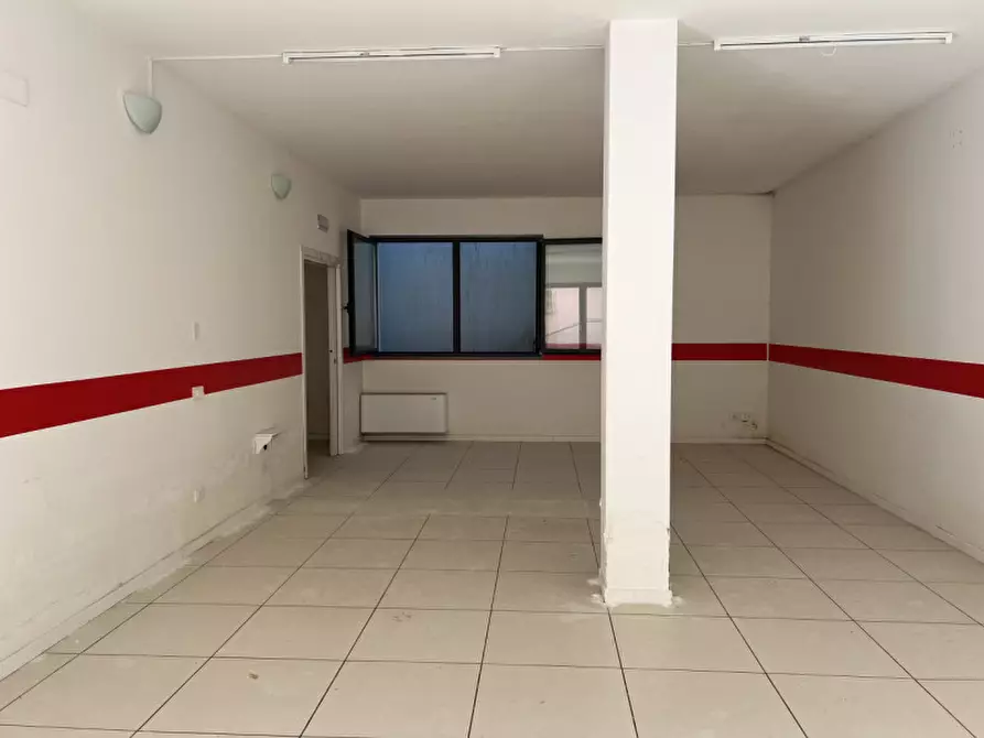 Immagine 3 di Ufficio in vendita  in via Roma, 52 a Due Carrare