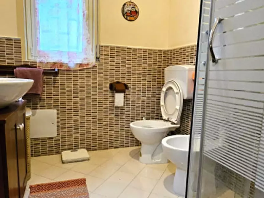 Immagine 19 di Villa in vendita  in Via M 25 a Monreale