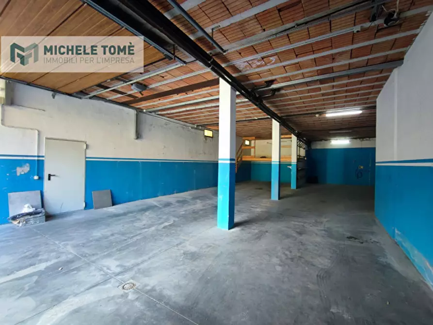 Immagine 1 di Capannone industriale in affitto  in Via Pontara a Dolcè
