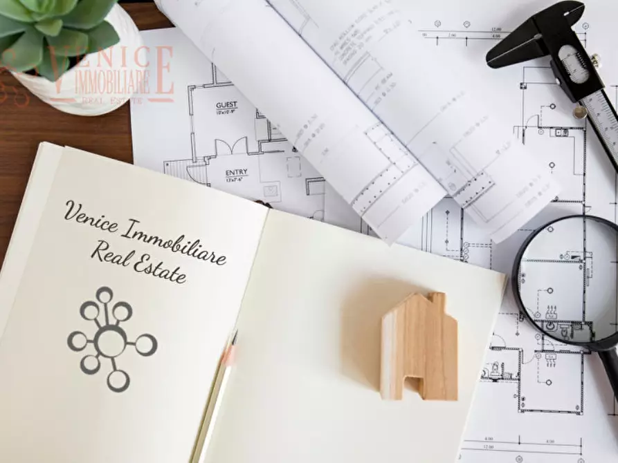 Immagine 1 di Negozio in vendita  a Venezia