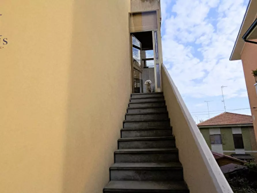 Immagine 6 di Casa bifamiliare in vendita  a Fano