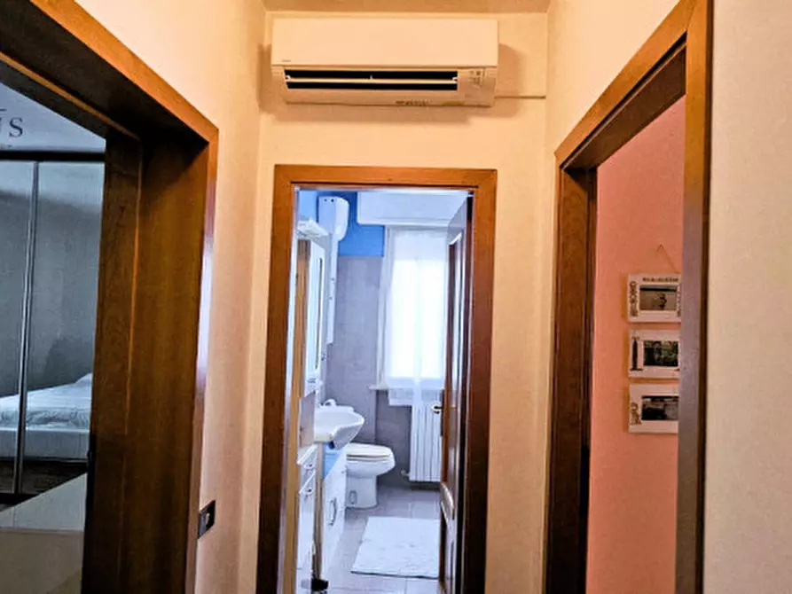 Immagine 33 di Casa bifamiliare in vendita  a Fano