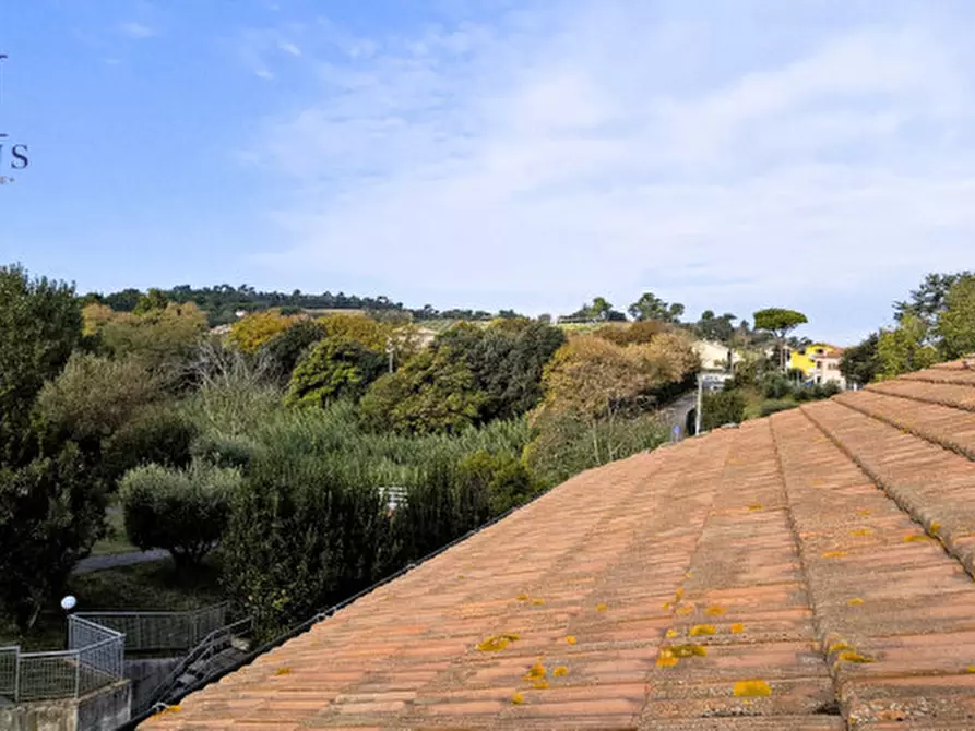 Immagine 60 di Casa bifamiliare in vendita  a Fano