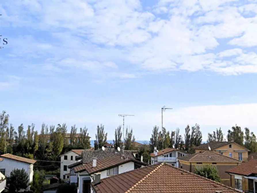 Immagine 61 di Casa bifamiliare in vendita  a Fano