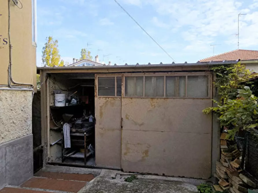 Immagine 70 di Casa bifamiliare in vendita  a Fano