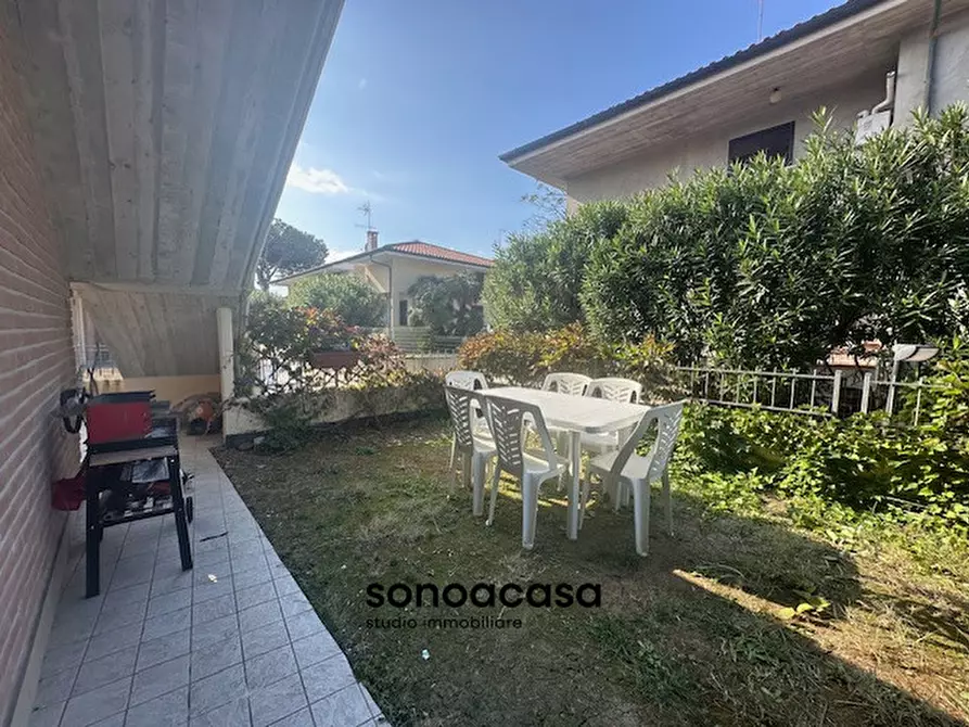 Immagine 12 di Appartamento in vendita  in Strada Nazionale Adriatica Sud, 357 a Fano