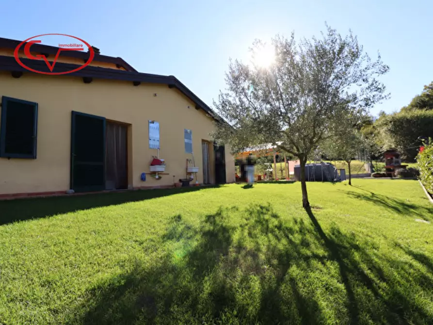 Immagine 1 di Villetta a schiera in vendita  in Via Diga a Cavriglia