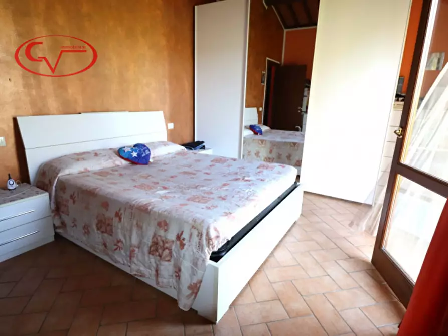 Immagine 36 di Villetta a schiera in vendita  in Via Diga a Cavriglia