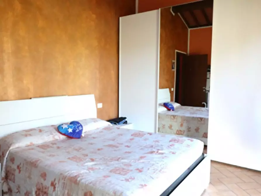 Immagine 37 di Villetta a schiera in vendita  in Via Diga a Cavriglia