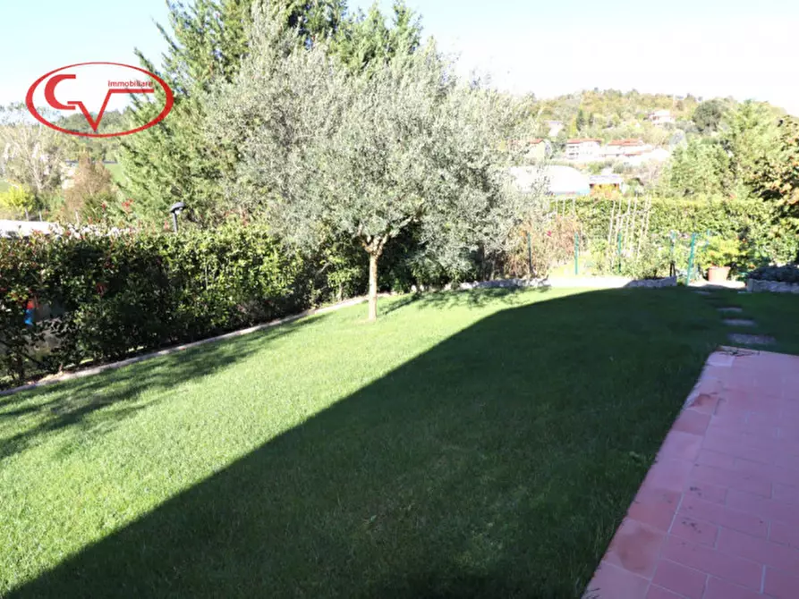 Immagine 45 di Villetta a schiera in vendita  in Via Diga a Cavriglia