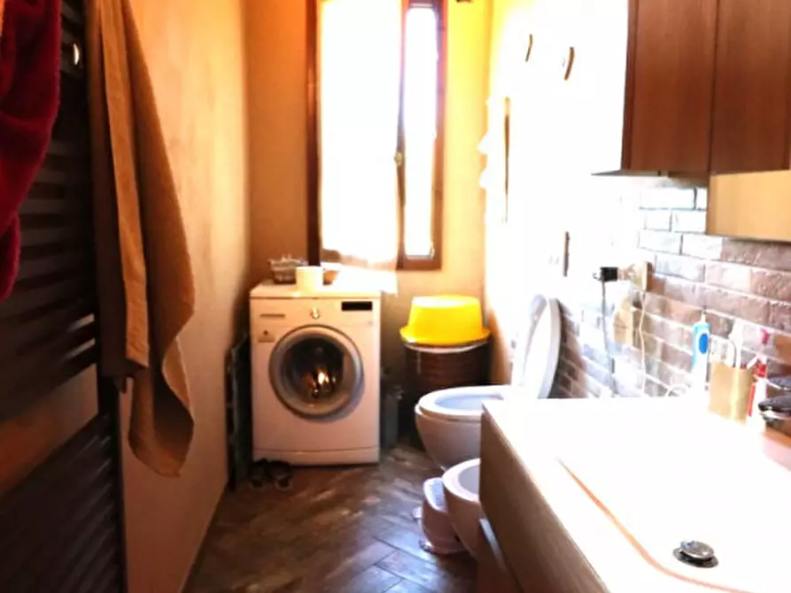 Immagine 59 di Villetta a schiera in vendita  in Via Diga a Cavriglia