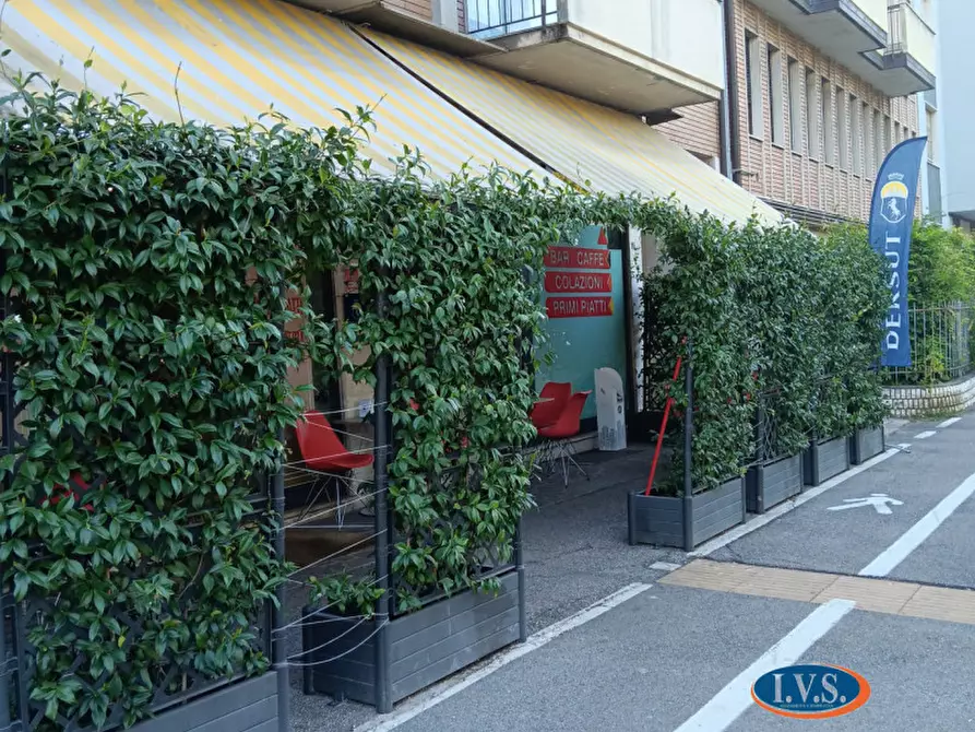 Immagine 3 di Attività commerciale in vendita  in Via Arzignano 9/11 a Vicenza