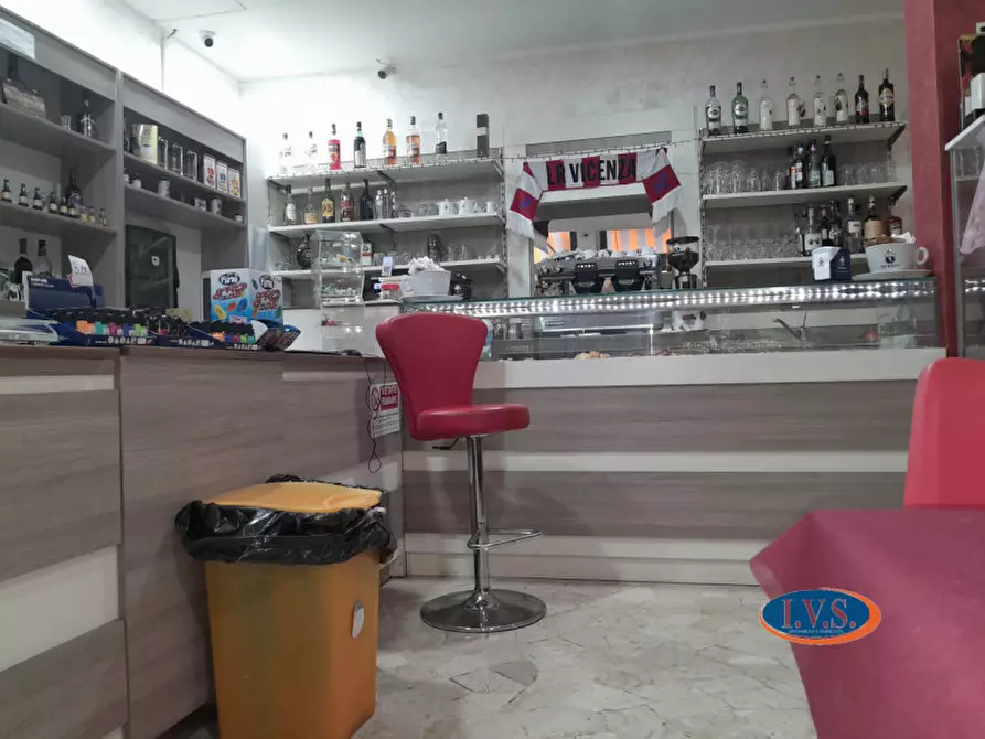 Immagine 7 di Attività commerciale in vendita  in Via Arzignano 9/11 a Vicenza