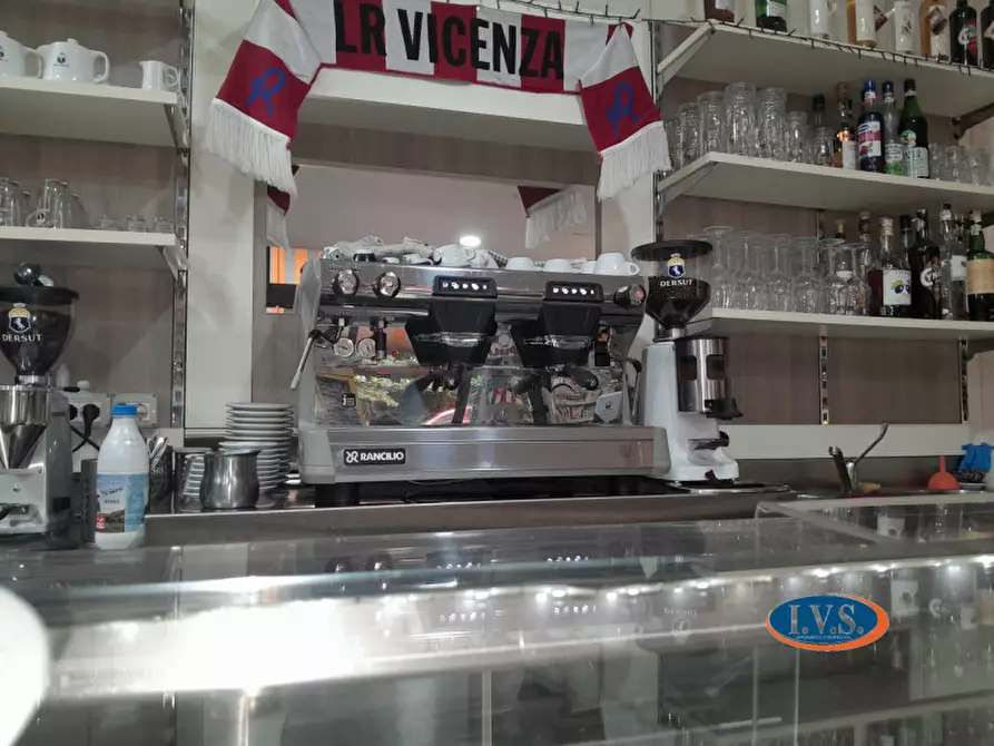 Immagine 10 di Attività commerciale in vendita  in Via Arzignano 9/11 a Vicenza