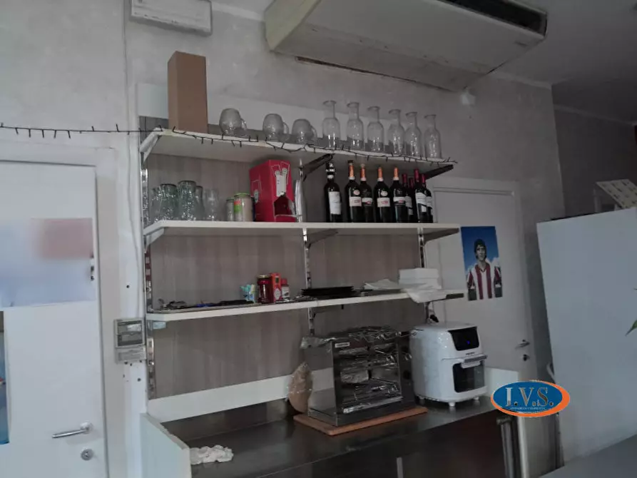 Immagine 12 di Attività commerciale in vendita  in Via Arzignano 9/11 a Vicenza