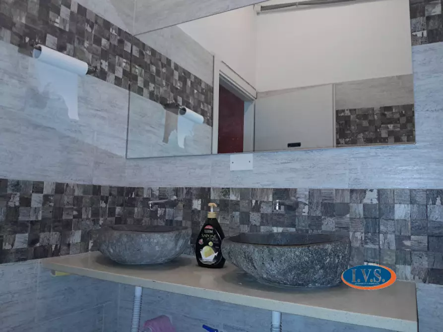 Immagine 14 di Attività commerciale in vendita  in Via Arzignano 9/11 a Vicenza