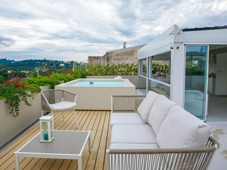 Immagine 4 di Appartamento in vendita  in LUNGARNO COLOMBO a Firenze