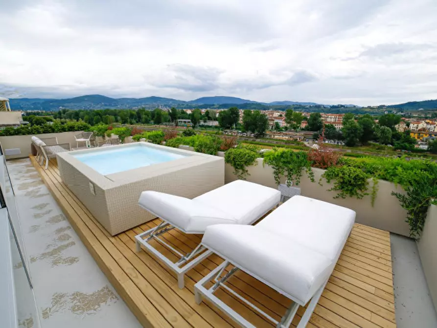 Immagine 6 di Appartamento in vendita  in LUNGARNO COLOMBO a Firenze