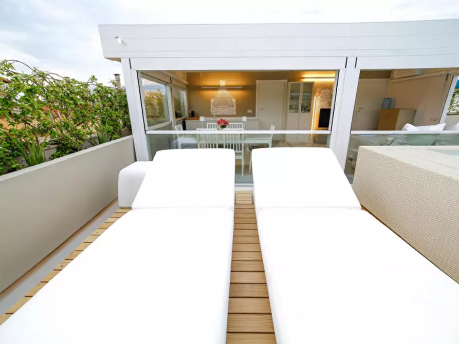 Immagine 21 di Appartamento in vendita  in LUNGARNO COLOMBO a Firenze