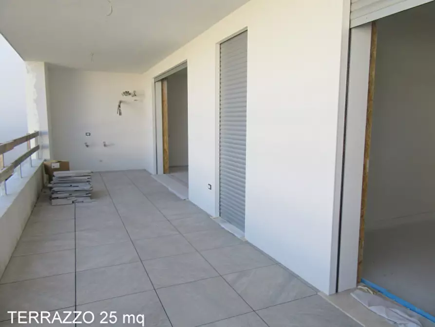 Immagine 5 di Appartamento in vendita  in Via Arrunzio Stella a Abano Terme