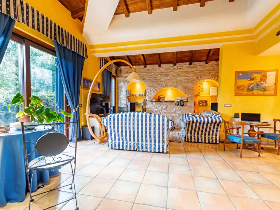 Immagine 2 di Villa in vendita  in VIA AURELIO MILLOS 140 a Roma