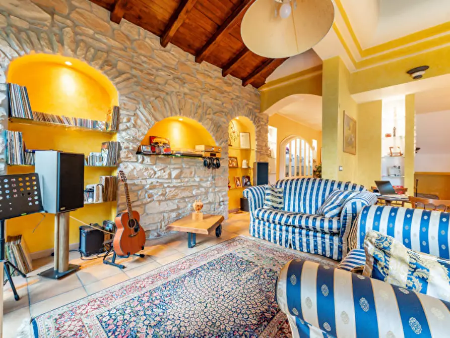 Immagine 3 di Villa in vendita  in VIA AURELIO MILLOS 140 a Roma