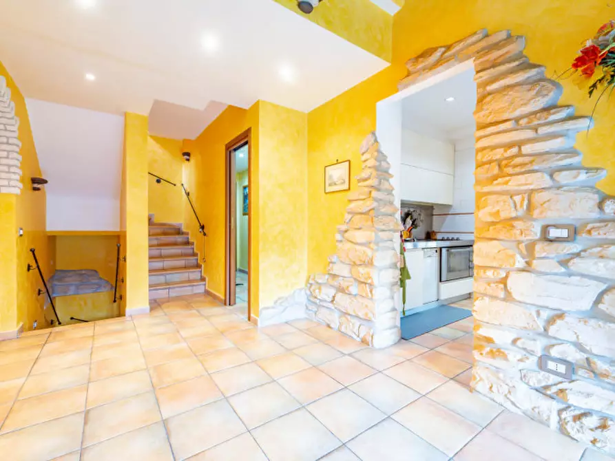 Immagine 5 di Villa in vendita  in VIA AURELIO MILLOS 140 a Roma