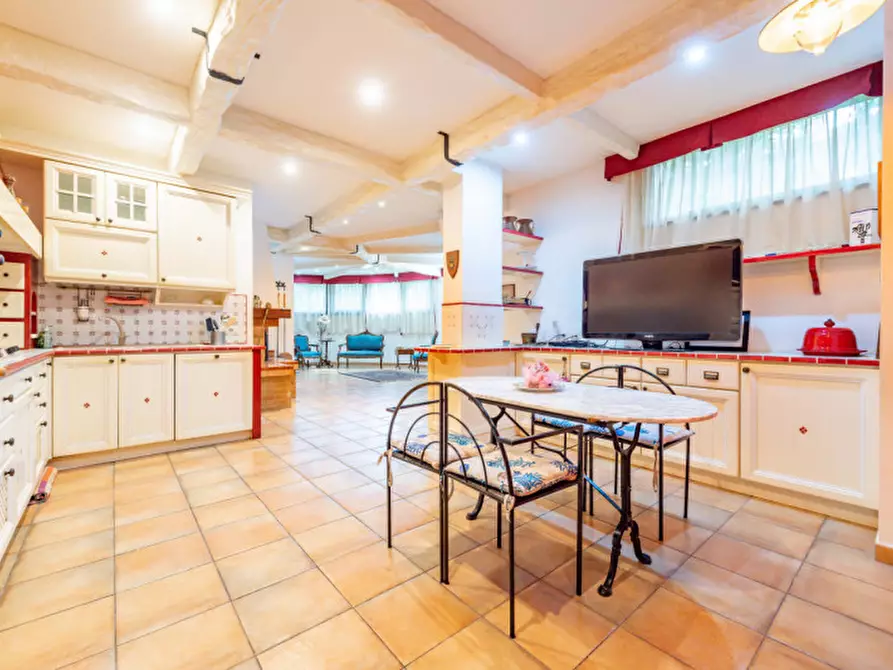 Immagine 33 di Villa in vendita  in VIA AURELIO MILLOS 140 a Roma