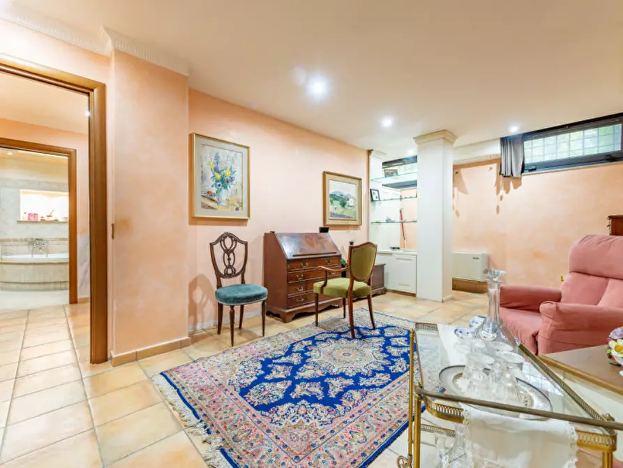 Immagine 41 di Villa in vendita  in VIA AURELIO MILLOS 140 a Roma