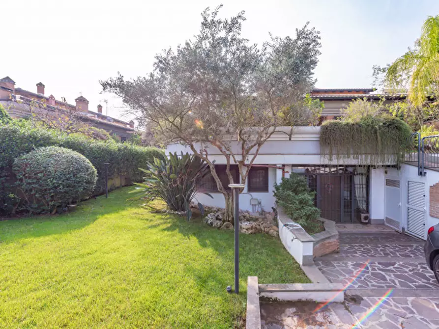 Immagine 53 di Villa in vendita  in VIA AURELIO MILLOS 140 a Roma