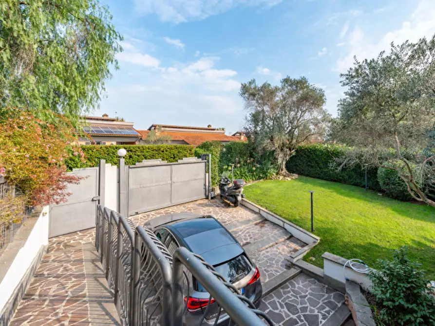 Immagine 56 di Villa in vendita  in VIA AURELIO MILLOS 140 a Roma