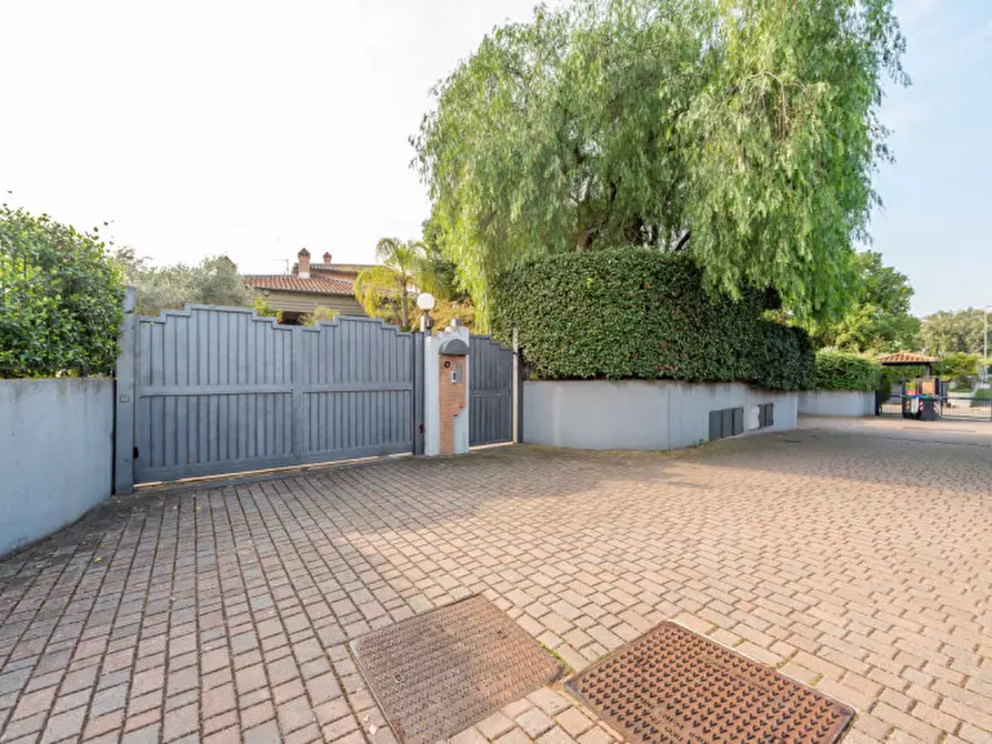 Immagine 57 di Villa in vendita  in VIA AURELIO MILLOS 140 a Roma