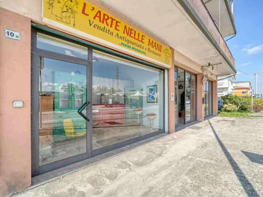 Immagine 4 di Laboratorio in vendita  in Via Brentella a Selvazzano Dentro