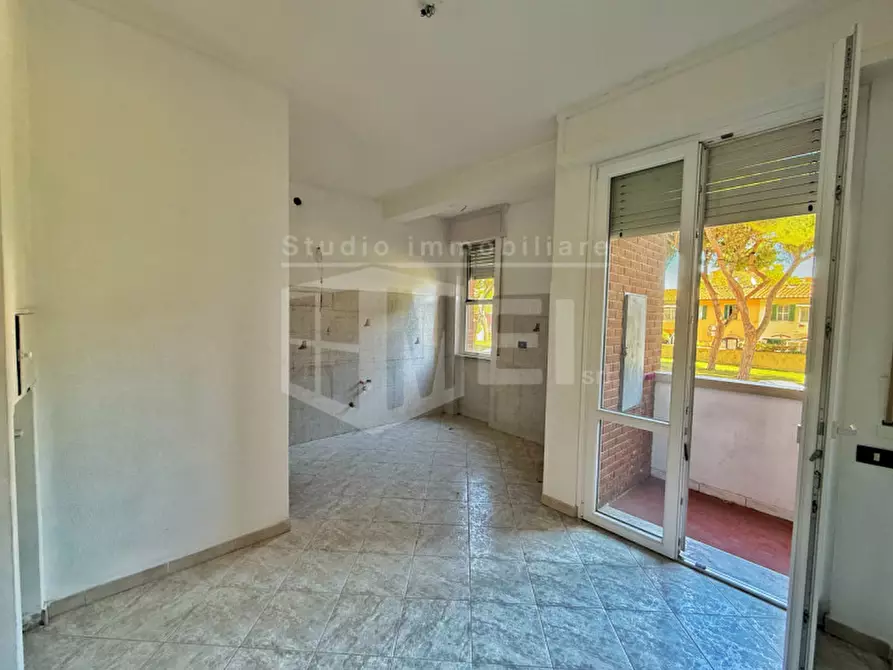 Immagine 3 di Appartamento in vendita  in via del riposo a Livorno