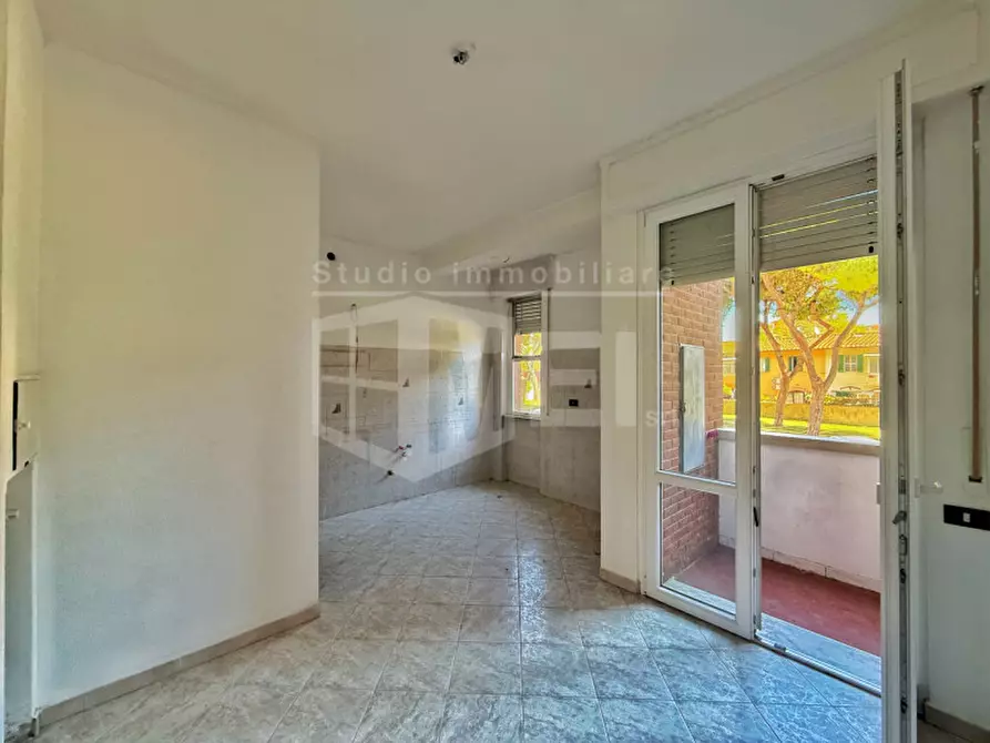 Immagine 5 di Appartamento in vendita  in via del riposo a Livorno