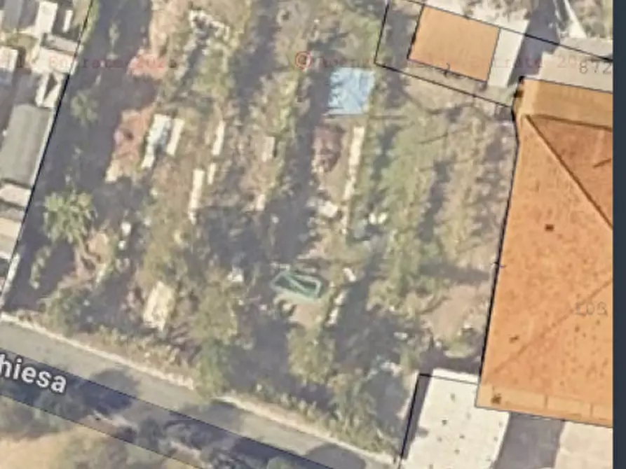 Immagine 3 di Garage in vendita  in Via Chiesa, 5 a Carasco