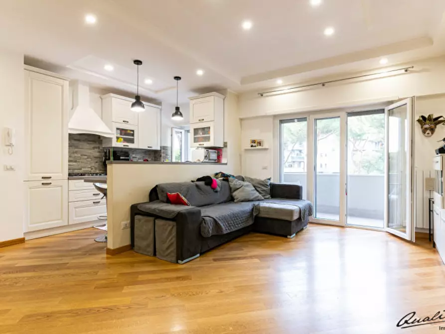 Immagine 1 di Appartamento in vendita  in via Pescosolido a Roma