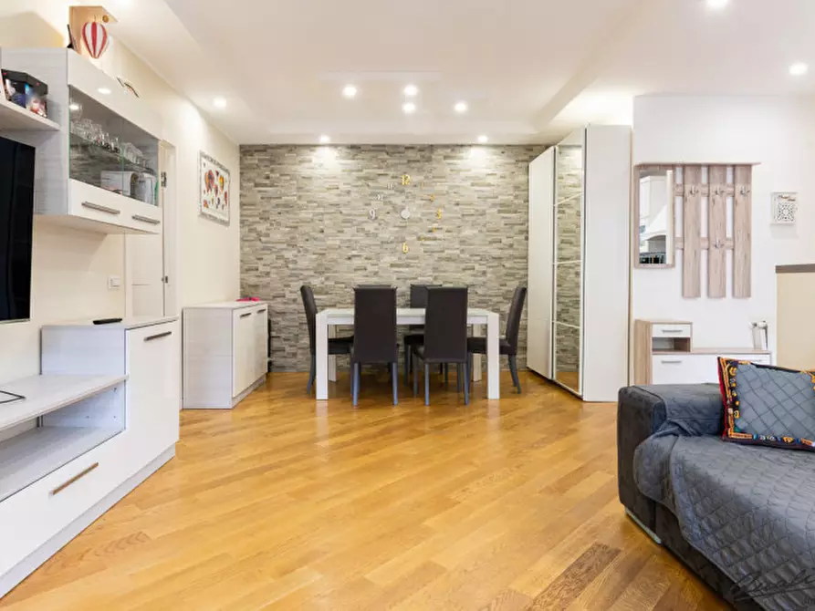 Immagine 6 di Appartamento in vendita  in via Pescosolido a Roma