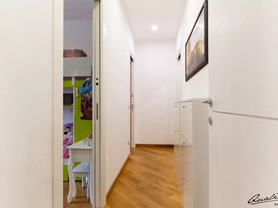 Immagine 15 di Appartamento in vendita  in via Pescosolido a Roma