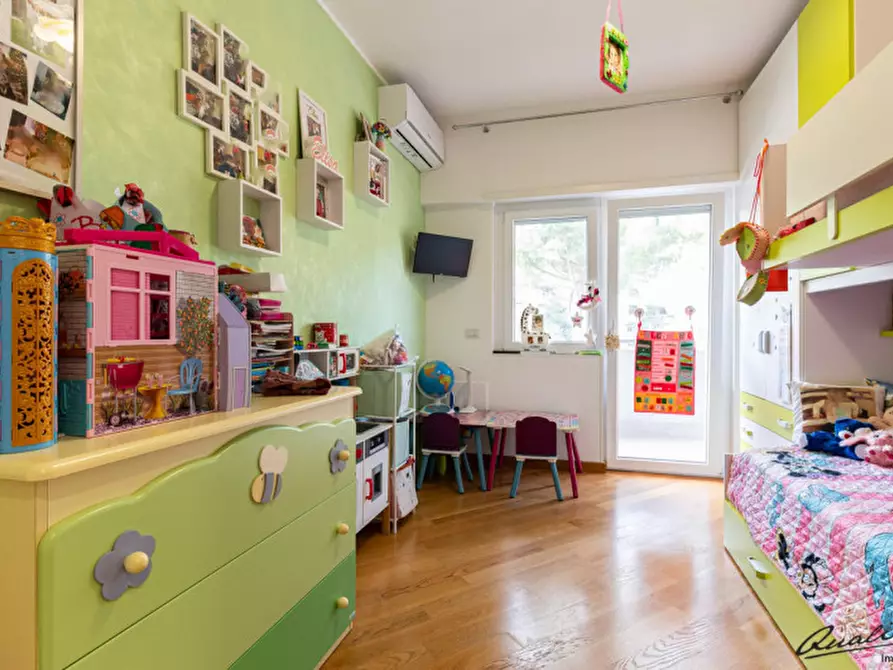 Immagine 17 di Appartamento in vendita  in via Pescosolido a Roma