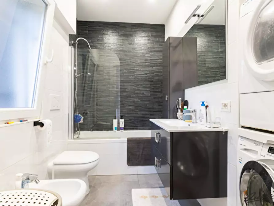 Immagine 26 di Appartamento in vendita  in via Pescosolido a Roma